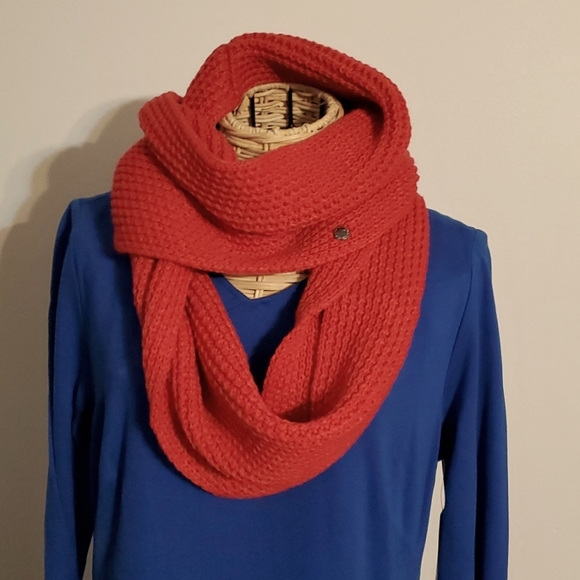 NEW BCBGeneration Scarf - Picture 3 of 7